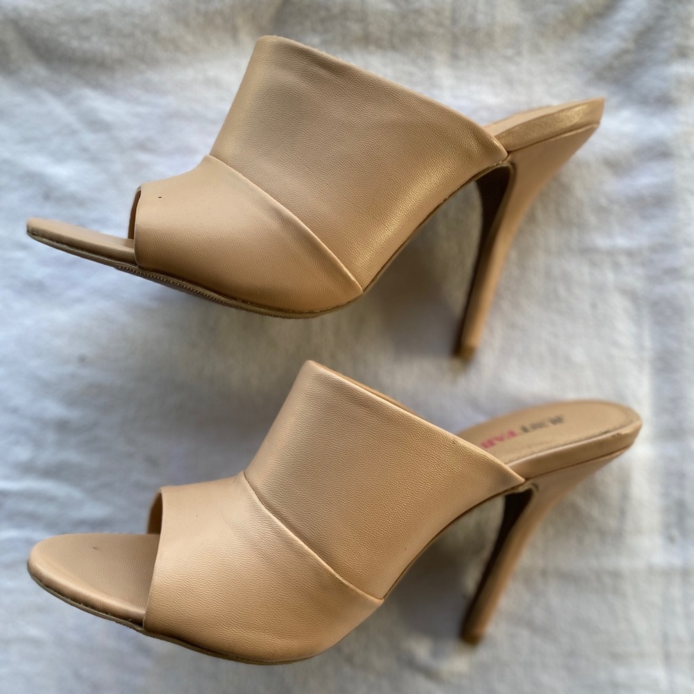 Just Fab shoes... NWOT